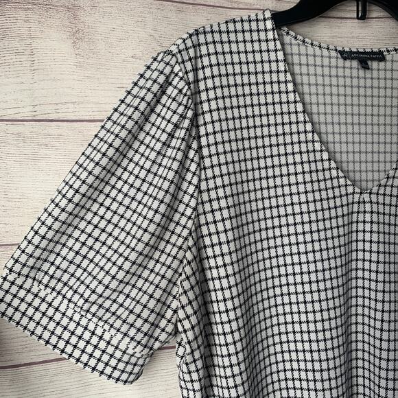 Adrianna Papell Black and White Check Blouse Puff Sleeves V Neckline Size Large - Picture 4 of 11